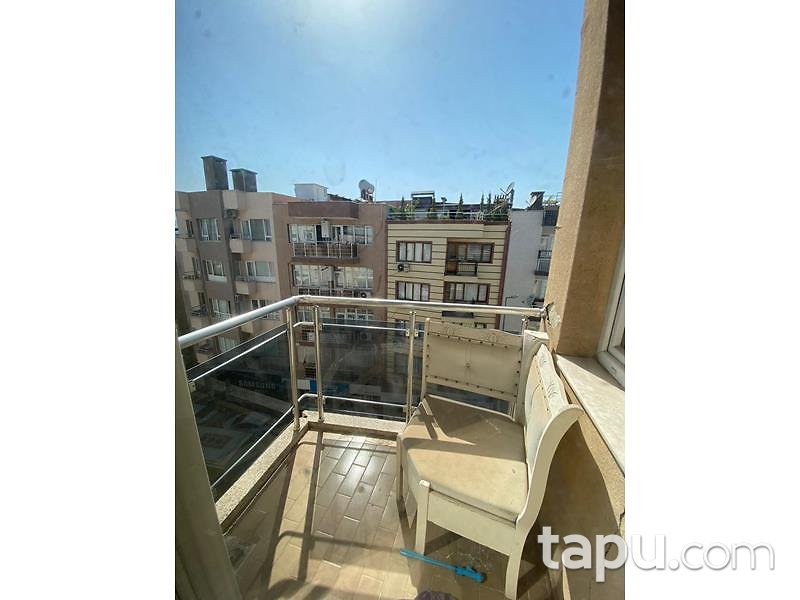 İzmir Buca Güven Mahallesi'nde 3+1 136 m2 Daire