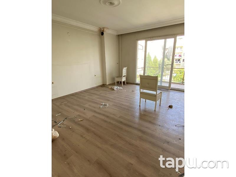 İzmir Buca Güven Mahallesi'nde 3+1 136 m2 Daire
