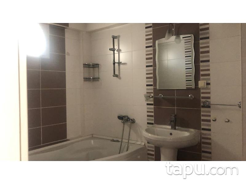 Bursa Karacabey Tavşanlı Mahallesi'nde 4+1 240 m2 İskanlı Daire