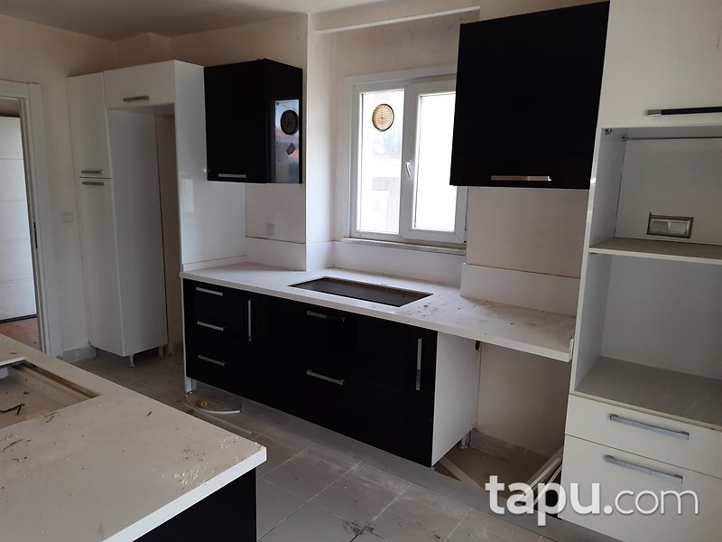 İstanbul Silivri Royal City Sitesi'nde 5+1 Tripleks Villa