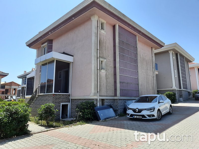 İstanbul Silivri Royal City Sitesi'nde 5+1 Tripleks Villa