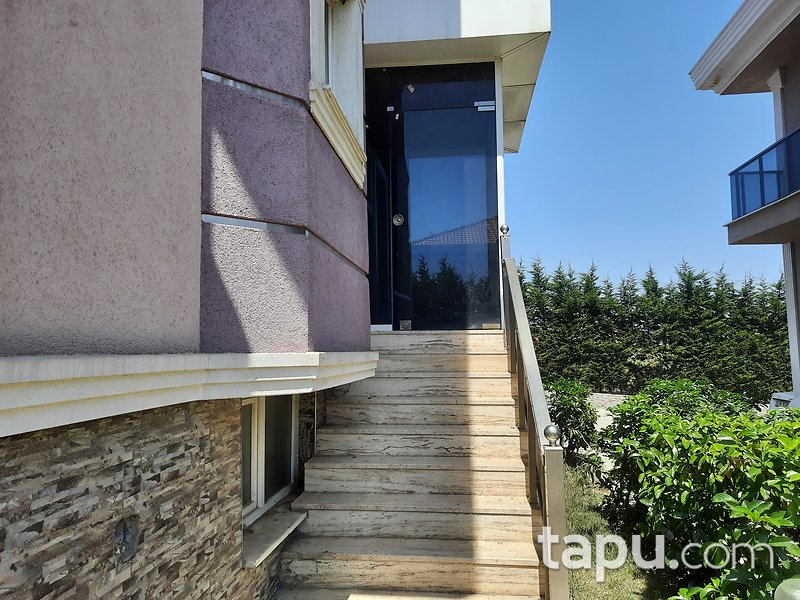İstanbul Silivri Royal City Sitesi'nde 5+1 Tripleks Villa