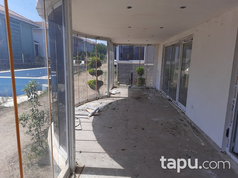 İstanbul Silivri Royal City Sitesi'nde 5+1 Tripleks Villa