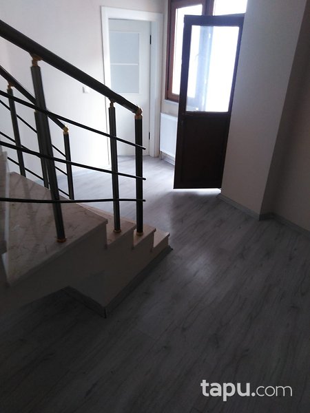 Kocaeli Çayırova İnönü Mahallesi'nde 106 m2 Dubleks Daire