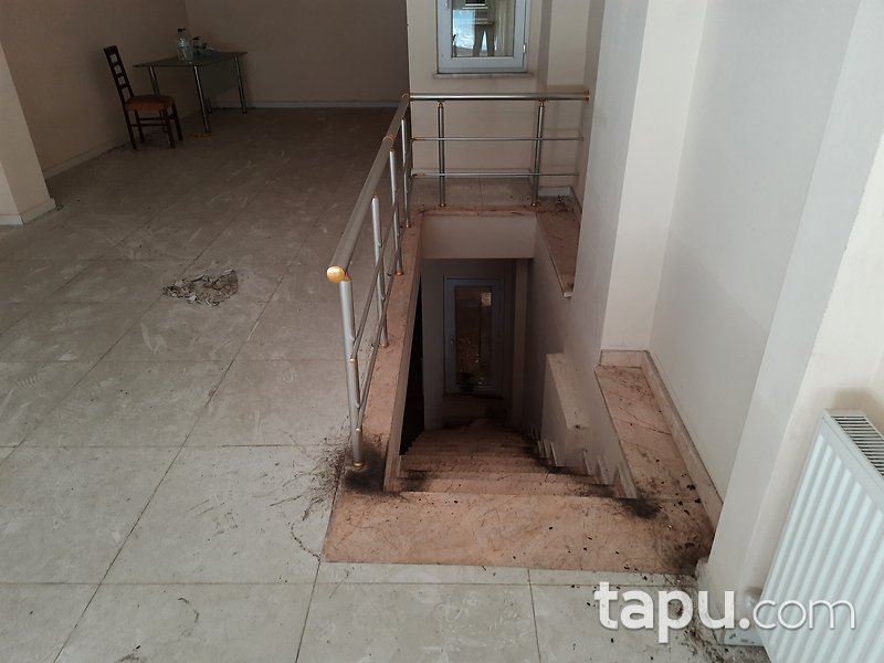 İstanbul Eyüp Çırçır Mahallesi'nde 128 m2 Depolu Dükkan