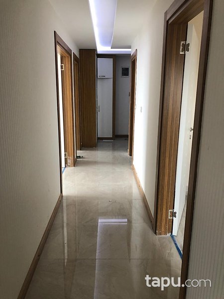 Beylikdüzü Adel Palas'ta 160 m2 2+1 Daire