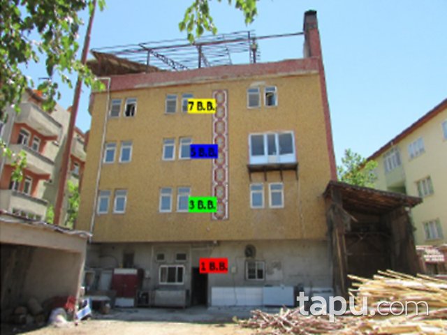 Kahramanmaraş Elbistan Cumhuriyet Mahallesi'nde 3 Katlı Bina