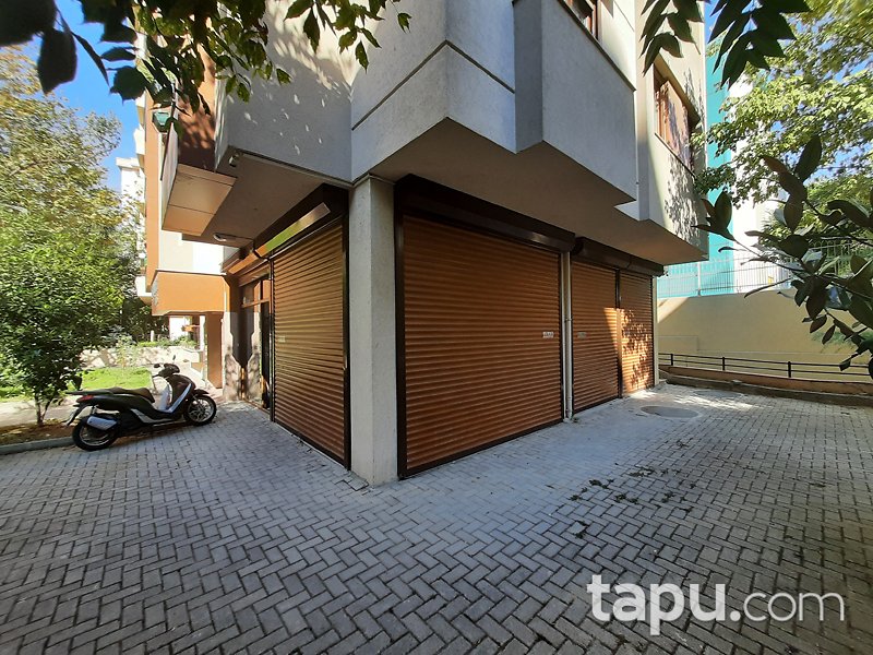 İstanbul Kadıköy Feneryolu Mahallesi'nde 31 m2 Depolu Dükkan (1420)