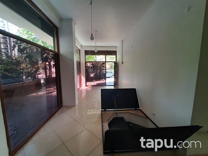 İstanbul Kadıköy Feneryolu Mahallesi'nde 31 m2 Depolu Dükkan (1420)