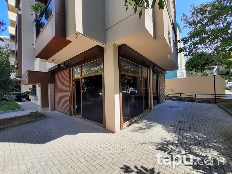 İstanbul Kadıköy Feneryolu Mahallesi'nde 31 m2 Depolu Dükkan (1420)