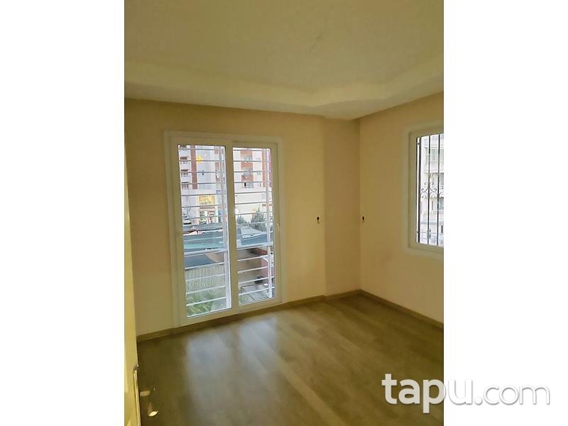 Mersin Mezitli Sunay Konutları'nda 3+1 138 m2 Daire (1511)