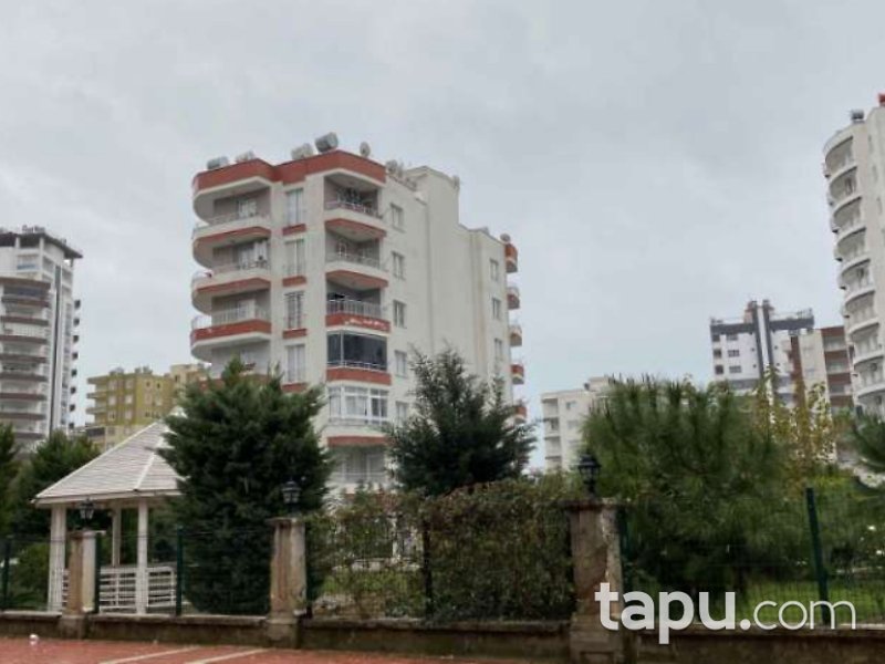 Mersin Mezitli Sunay Konutları'nda 3+1 138 m2 Daire (1511)