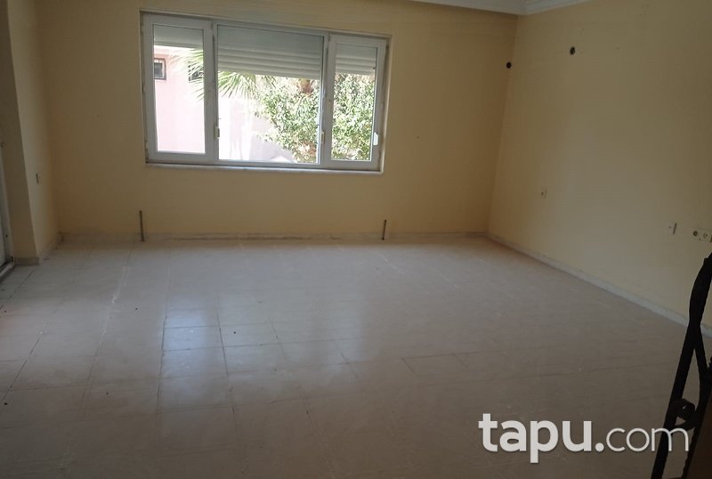 Aydın Kuşadası Hacıfeyzullah Mahallesi Can Evler Sitesi'nde 3+1 Villa