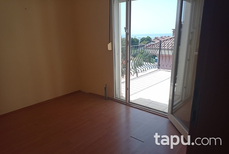 Aydın Kuşadası Hacıfeyzullah Mahallesi Can Evler Sitesi'nde 3+1 Villa