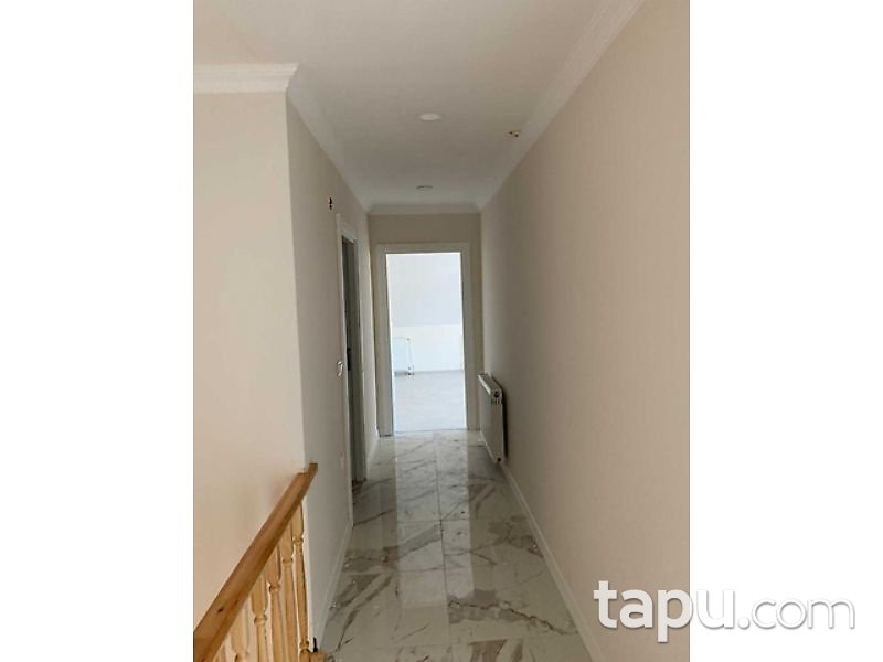 Beylikdüzü Konak Kent Sitesi'nde İçi Sıfır 327 m2 Dubleks Daire