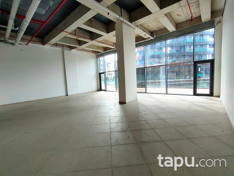 Kadıköy Pırlanta Göztepe Sitesi'nde 118 m2 Dükkan