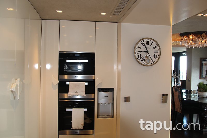 İstinye Panavia By Panaroma Sitesi'nde 550 m2 Özel Dekorasyonlu Lüks Dubleks Daire