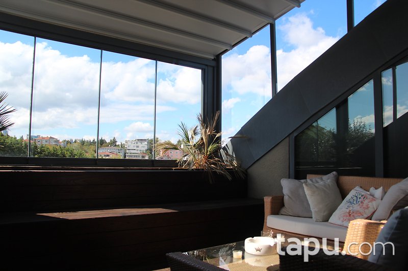 İstinye Panavia By Panaroma Sitesi'nde 550 m2 Özel Dekorasyonlu Lüks Dubleks Daire