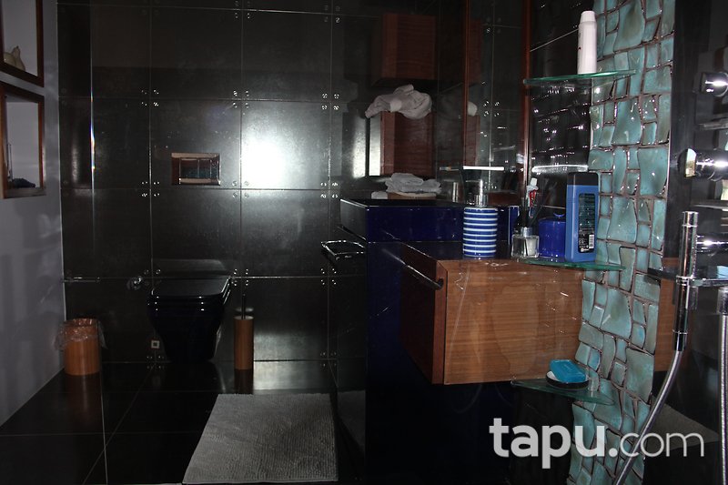 İstinye Panavia By Panaroma Sitesi'nde 550 m2 Özel Dekorasyonlu Lüks Dubleks Daire