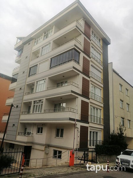 İstanbul Kartal Yakacık Cumhuriyet Mahallesi'nde 118 m2 Daire
