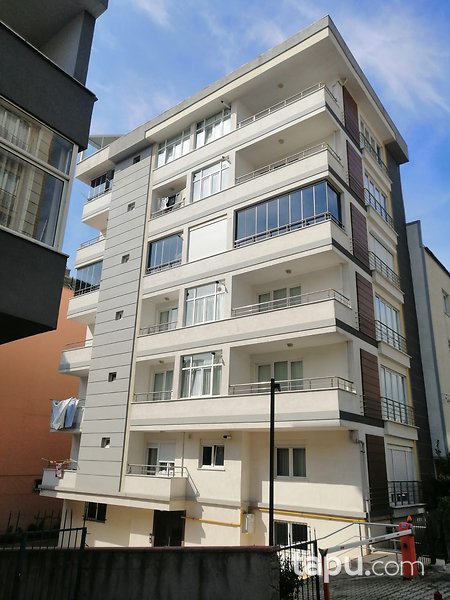 İstanbul Kartal Yakacık Cumhuriyet Mahallesi'nde 118 m2 Daire