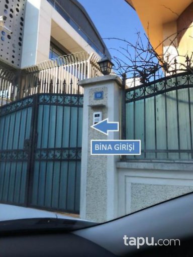 Çankaya İlkbahar Mahallesi'nde Saunalı Havuzlu Bahçeli Villa