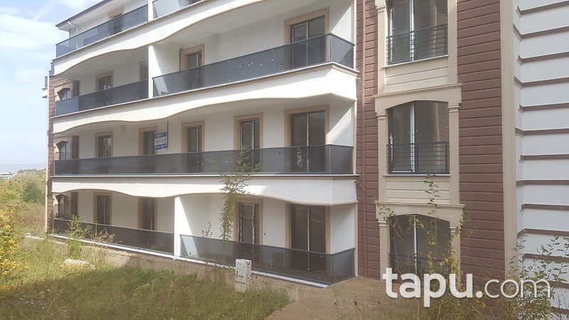 Kocaeli Başiskele'de Site İçinde Ara Kat 128m2 Daire