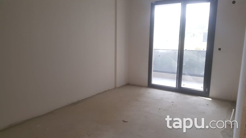 Kocaeli Başiskele'de Site İçinde Ara Kat 128m2 Daire