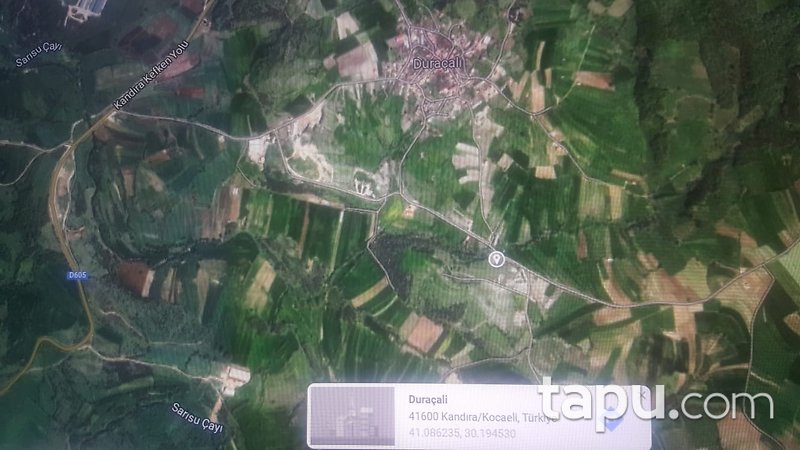 Kandıra Duraçali'de Bağırganlı Liman Yoluna Cepheli Arazi