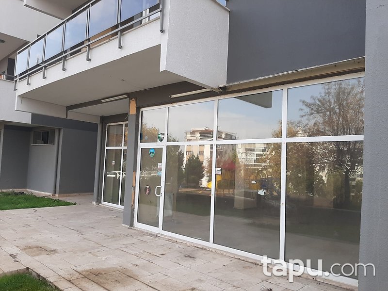 Denizli Pamukkale Zümrüt Mahallesi'nde 118 m2 İskanlı Dükkan