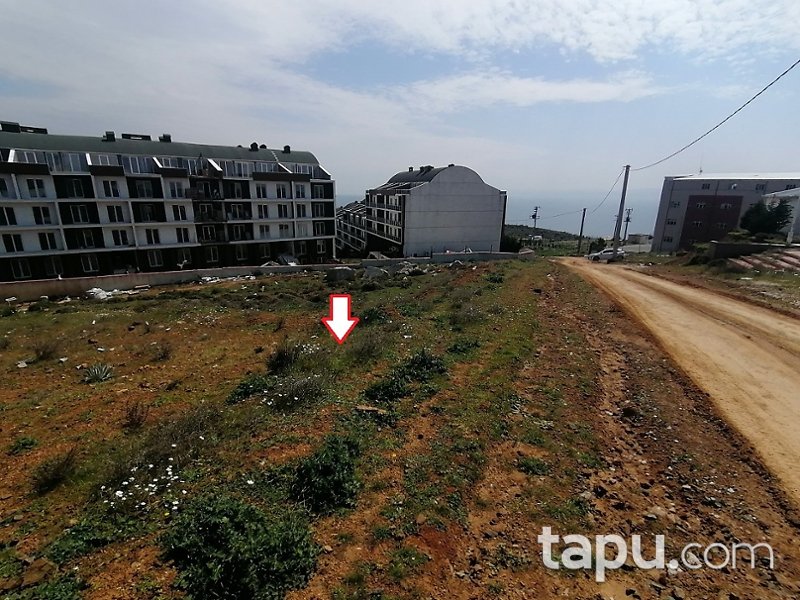 Armutlu'da Deniz Manzaralı Tepe Konumlu Ticaret İmarlı Arsa Yatırımı