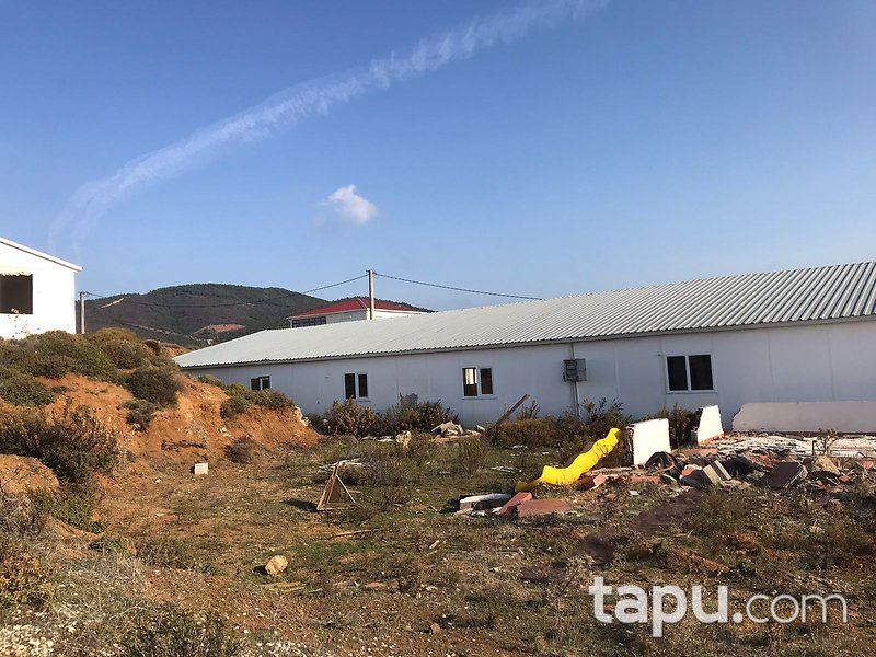 Armutlu'da Deniz Manzaralı Tepe Konumlu Ticaret İmarlı Arsa Yatırımı