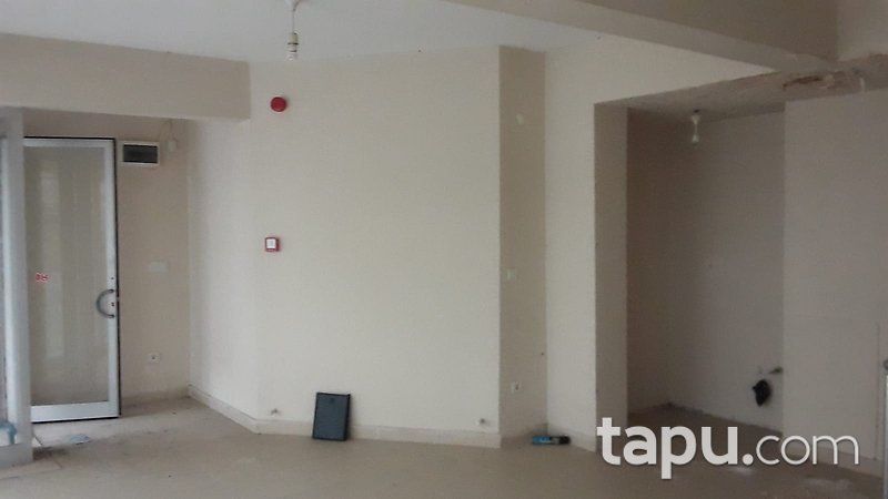 İstanbul Bağcılar 15 Temmuz Mahallesi'nde 94 m2 Depolu Dükkan