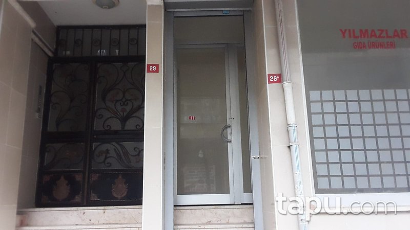 İstanbul Bağcılar 15 Temmuz Mahallesi'nde 94 m2 Depolu Dükkan