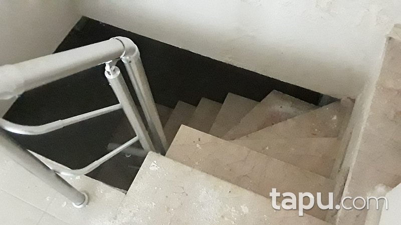 İstanbul Bağcılar 15 Temmuz Mahallesi'nde 94 m2 Depolu Dükkan