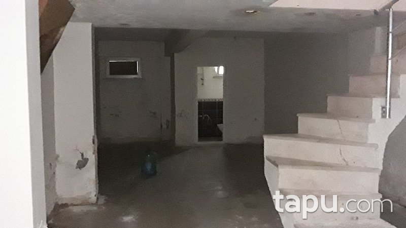 İstanbul Bağcılar 15 Temmuz Mahallesi'nde 94 m2 Depolu Dükkan