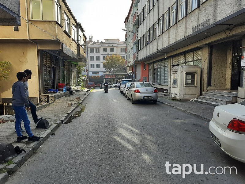 Bağcılar Demirkapı Mahallesi'nde Çatı Katlı 90 m2 Daire