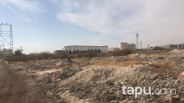 Gaziantep Nizip İstasyon Mahallesi'nde 4960 m2 Arsa