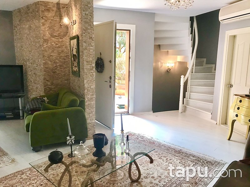 Uskumruköy Park Villaları'nda 5+2 Tripleks Villa