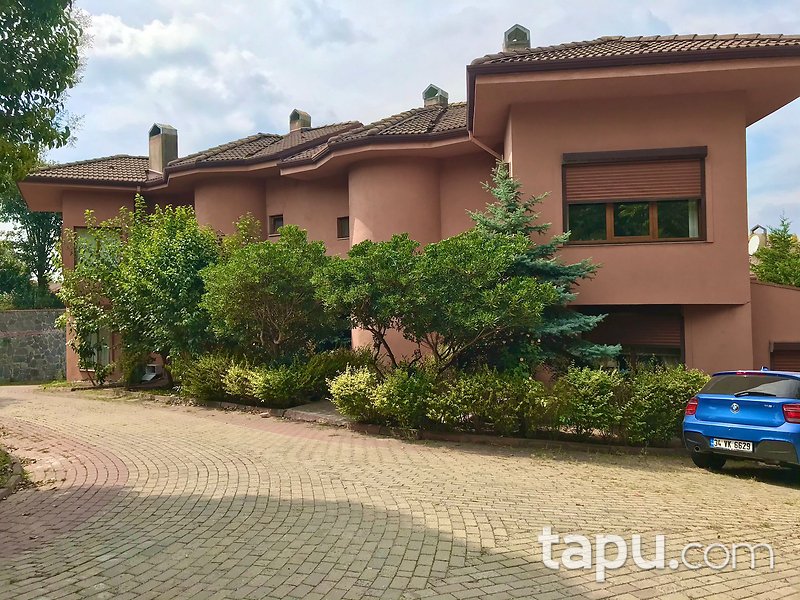 Uskumruköy Park Villaları'nda 5+2 Tripleks Villa