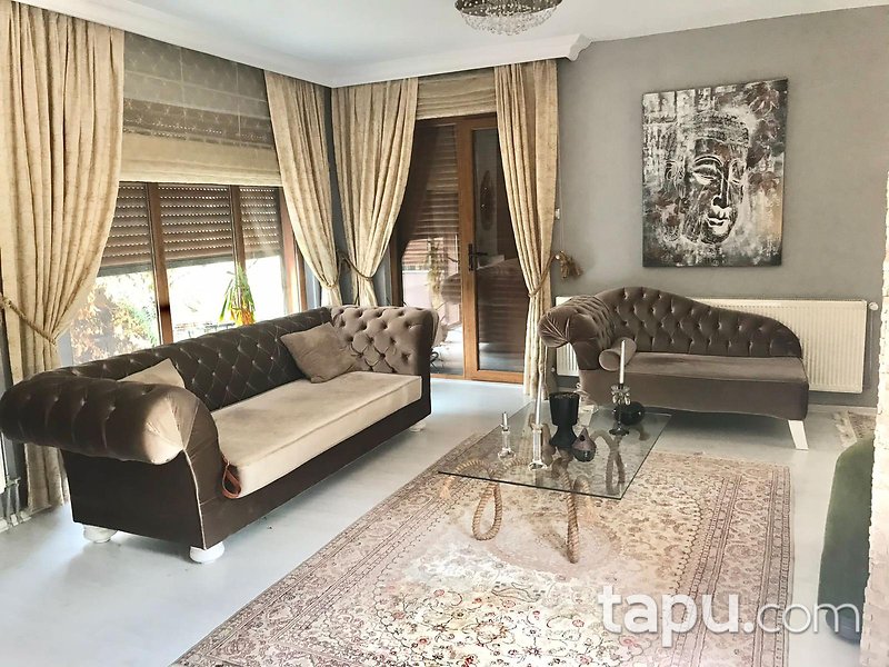 Uskumruköy Park Villaları'nda 5+2 Tripleks Villa