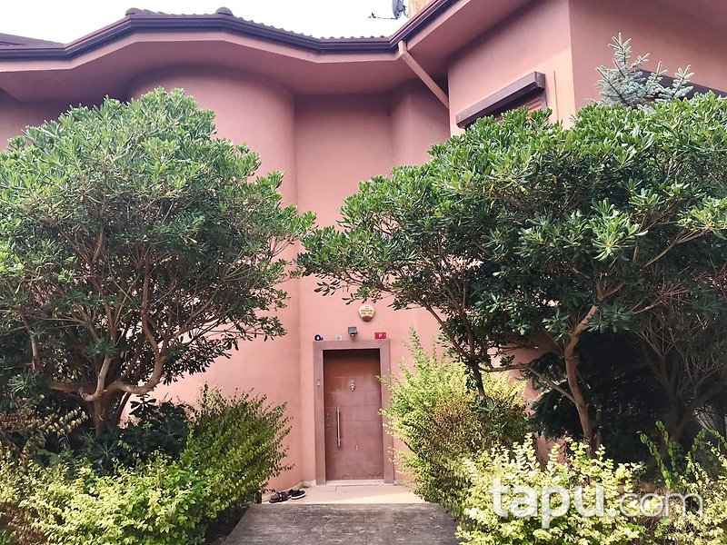 Uskumruköy Park Villaları'nda 5+2 Tripleks Villa