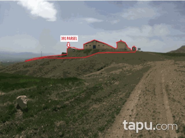 Elazığ Merkez Sedeftepe Mahallesi'nde Bina ve 10 Dönüm Arazi