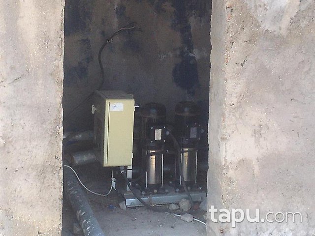 Elazığ Merkez Sedeftepe Mahallesi'nde Bina ve 10 Dönüm Arazi