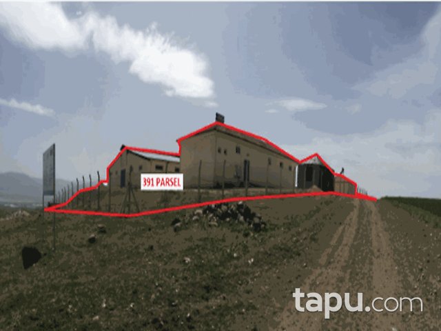 Elazığ Merkez Sedeftepe Mahallesi'nde Bina ve 10 Dönüm Arazi