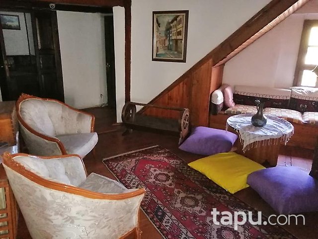 Karabük Safranbolu Çeşme Mahallesi'nde 3 Katlı Ahşap Otel