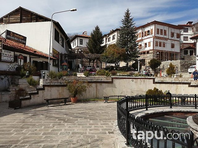 Karabük Safranbolu Çeşme Mahallesi'nde 3 Katlı Ahşap Otel