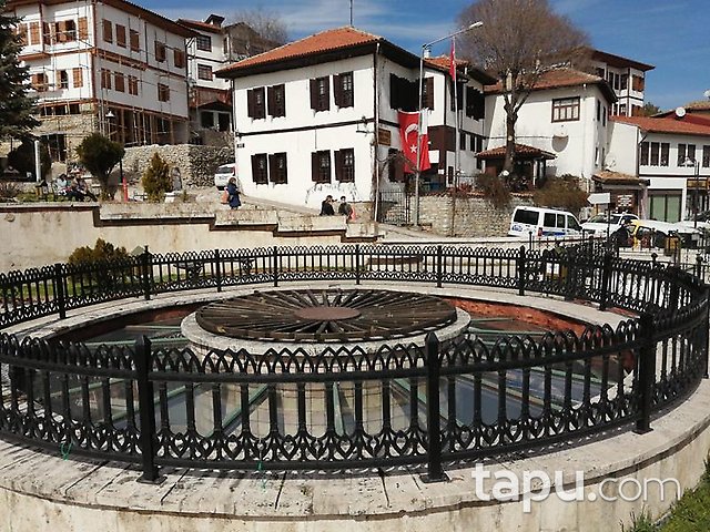 Karabük Safranbolu Çeşme Mahallesi'nde 3 Katlı Ahşap Otel