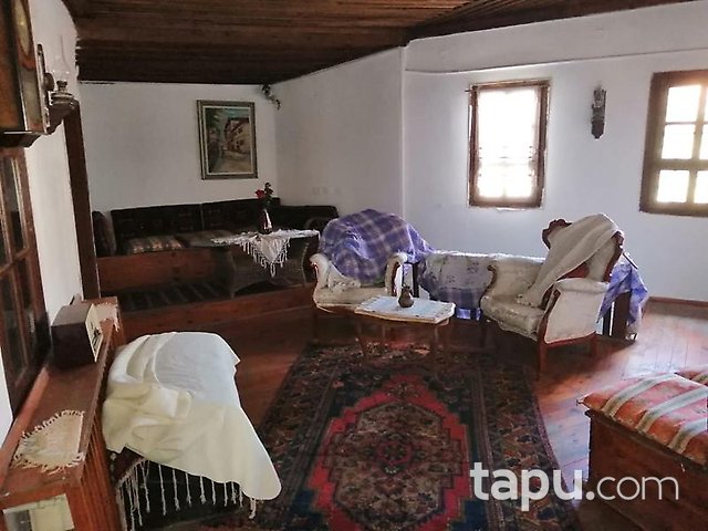 Karabük Safranbolu Çeşme Mahallesi'nde 3 Katlı Ahşap Otel
