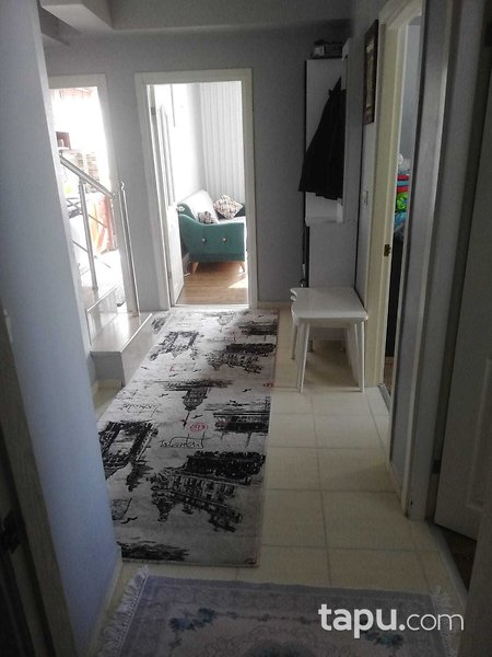 Küçükçekmece'de Deniz Manzaralı Teraslı 3+1 Dubleks Daire